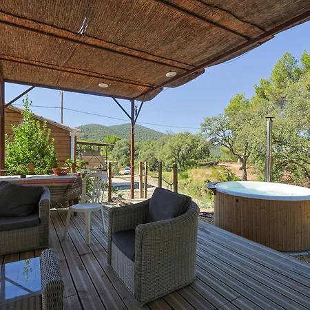 אתר קמפינג Roulotte Au Coeur Des Vignes,