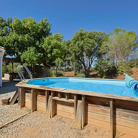 Roulotte Au Coeur Des Vignes, 耶尔