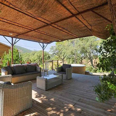 Roulotte Au Coeur Des Vignes,