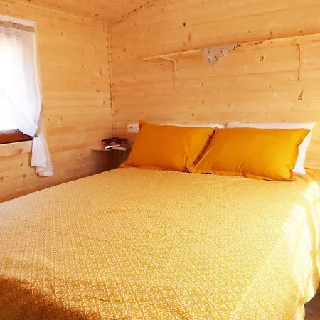 Roulotte Au Coeur Des Vignes, אתר קמפינג הייר