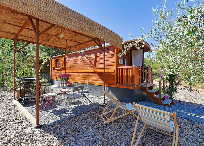 Roulotte Au Cœur Des Vignes, *