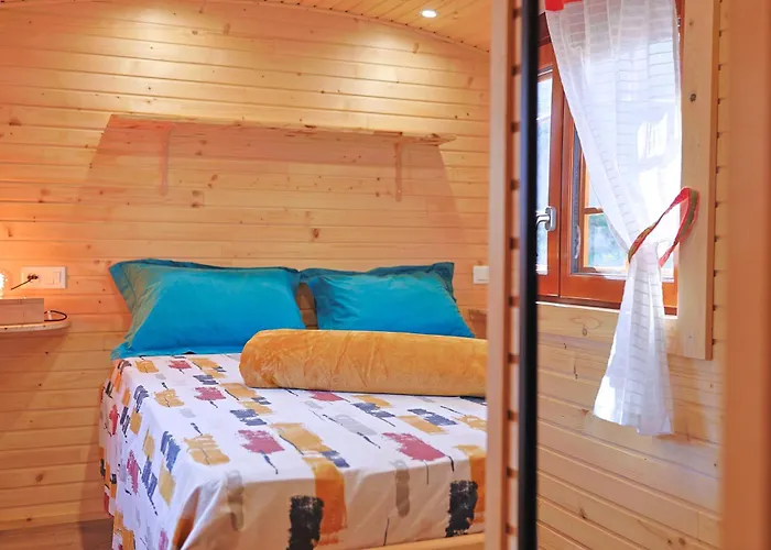 Roulotte Au Cœur Des Vignes, * Hyères