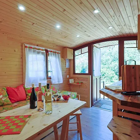 Κάμπινγκ Roulotte Au Coeur Des Vignes,