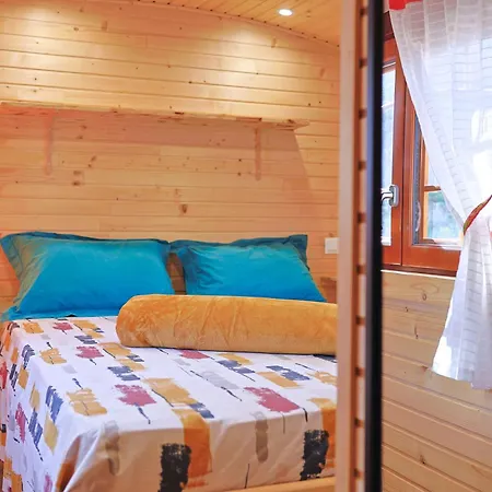 Roulotte Au Coeur Des Vignes, * Ιέρ