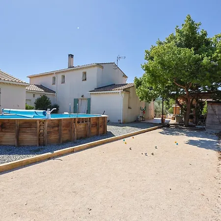 Campsite Roulotte Au Coeur Des Vignes, Hyeres